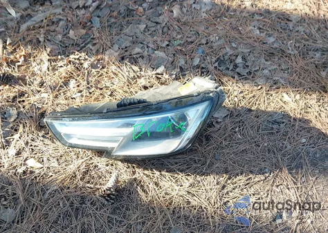 2017 Audi A4 Premium из США, поврежденный, VIN WAUGNAF44HN058883